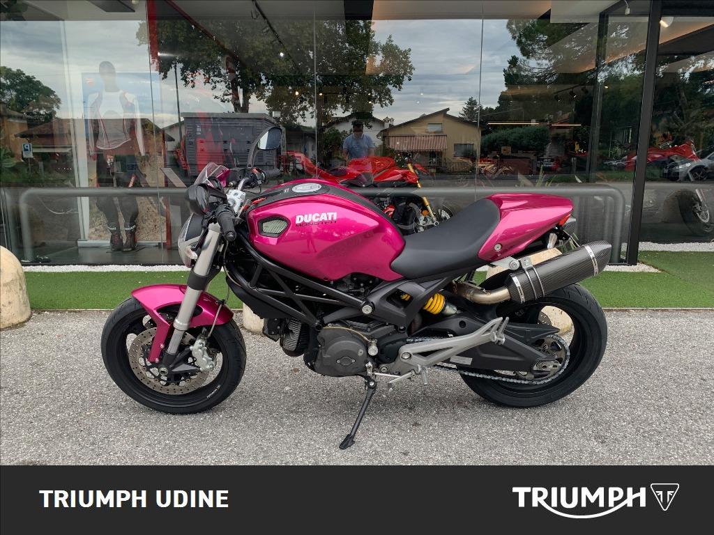 DUCATI Monster 696 