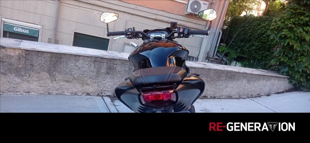 TRIUMPH Street Triple 765 R