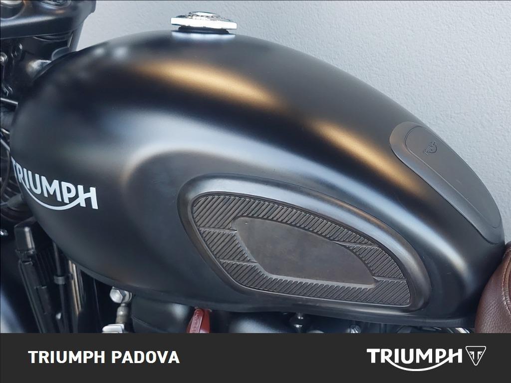 TRIUMPH Street Twin 900 