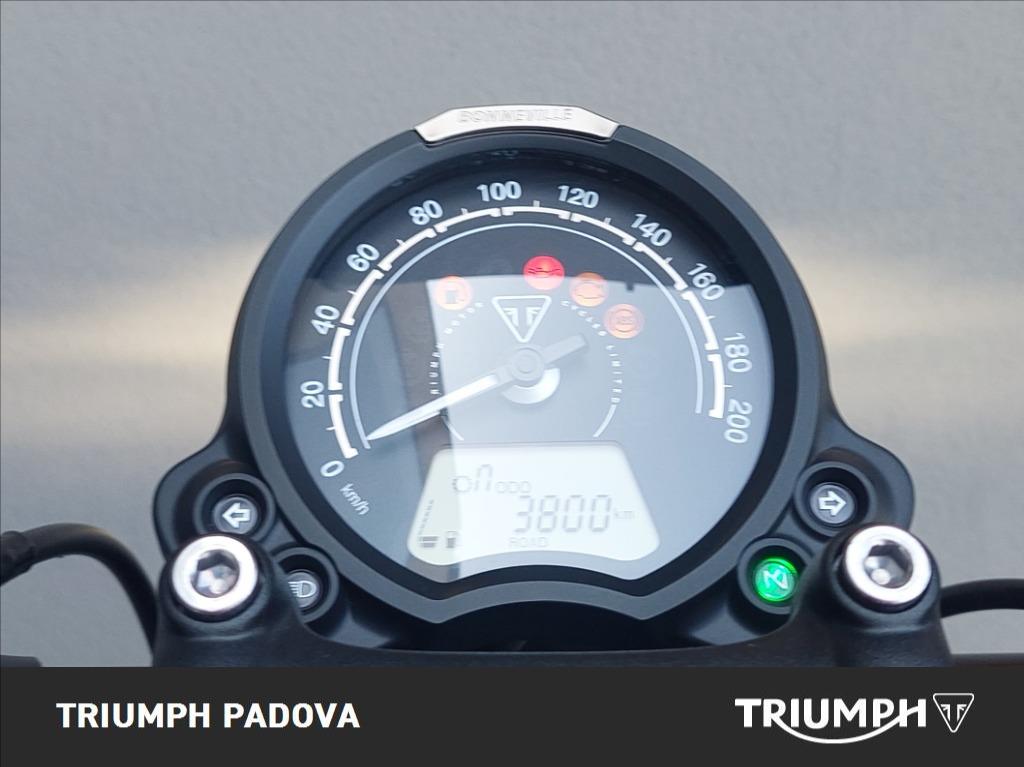 TRIUMPH Bonneville 1200 Bobber E5