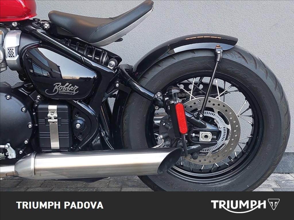 TRIUMPH Bonneville 1200 Bobber E5