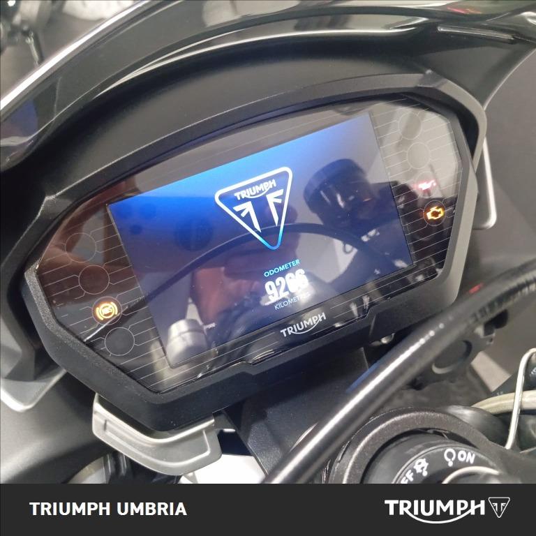 TRIUMPH Street Triple 765 R Low seat