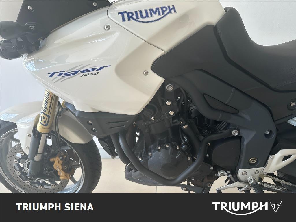 TRIUMPH Tiger 1050 SE Abs