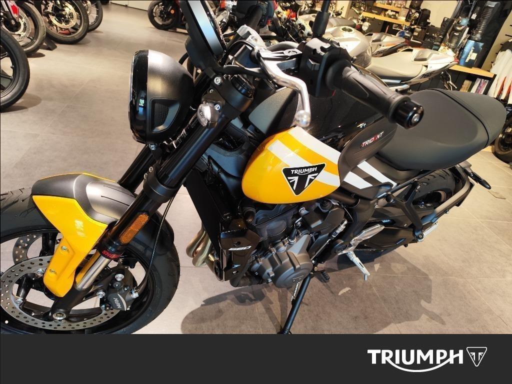 TRIUMPH Trident 660 Abs #1