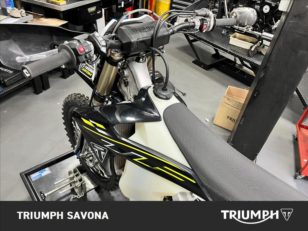 TRIUMPH TF 250 E Abs #1