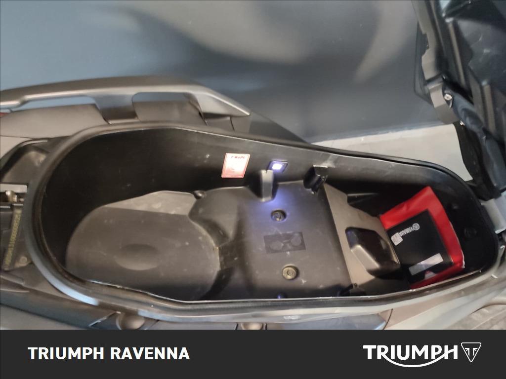 YAMAHA X-Max 300 Abs