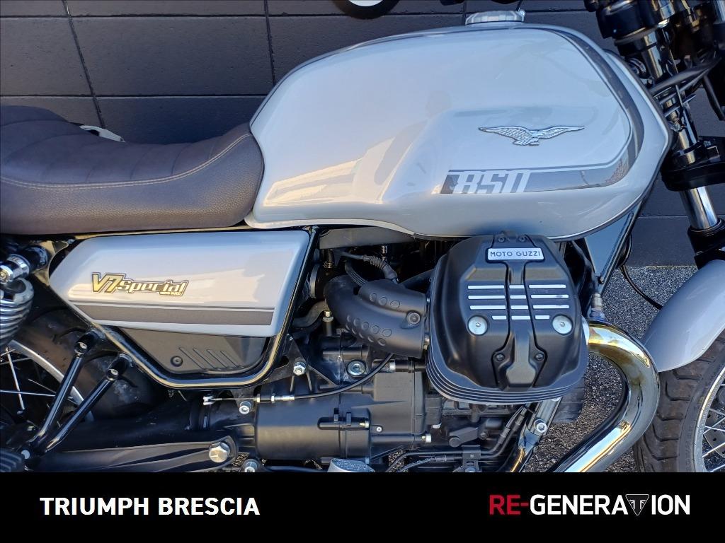MOTO GUZZI V7 850 Special Abs