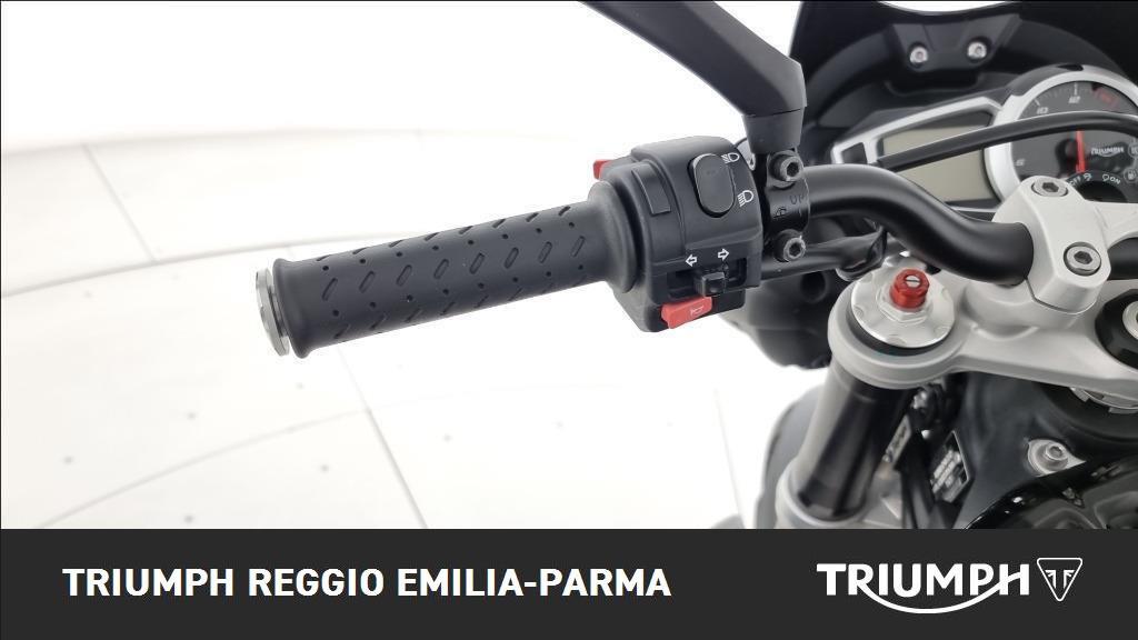 TRIUMPH Street Triple 675 R