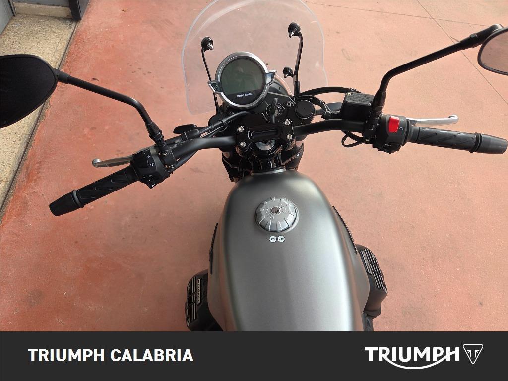 MOTO GUZZI V7 850 Stone Abs