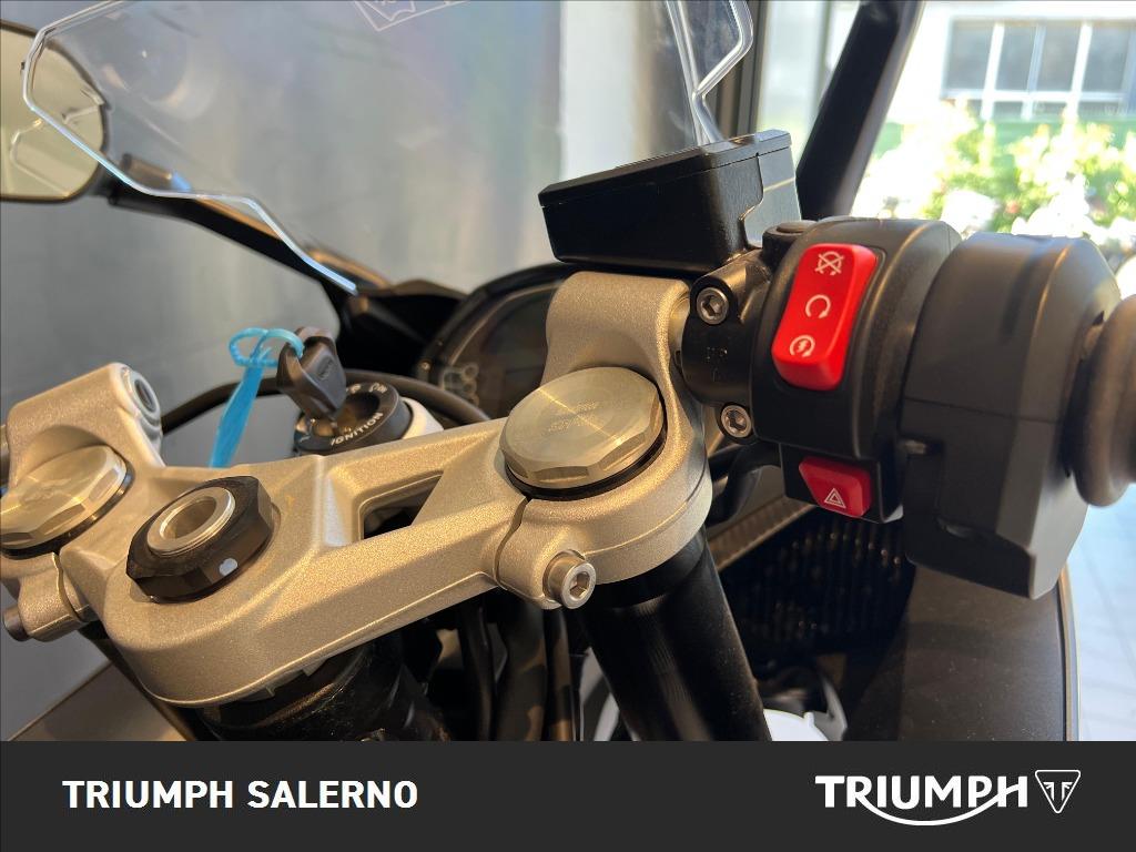 TRIUMPH Daytona 660 Abs