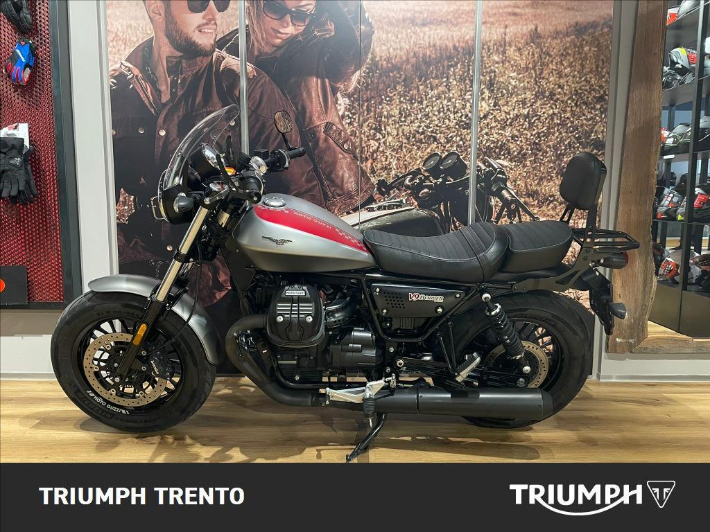 MOTO GUZZI V9 850 Bobber