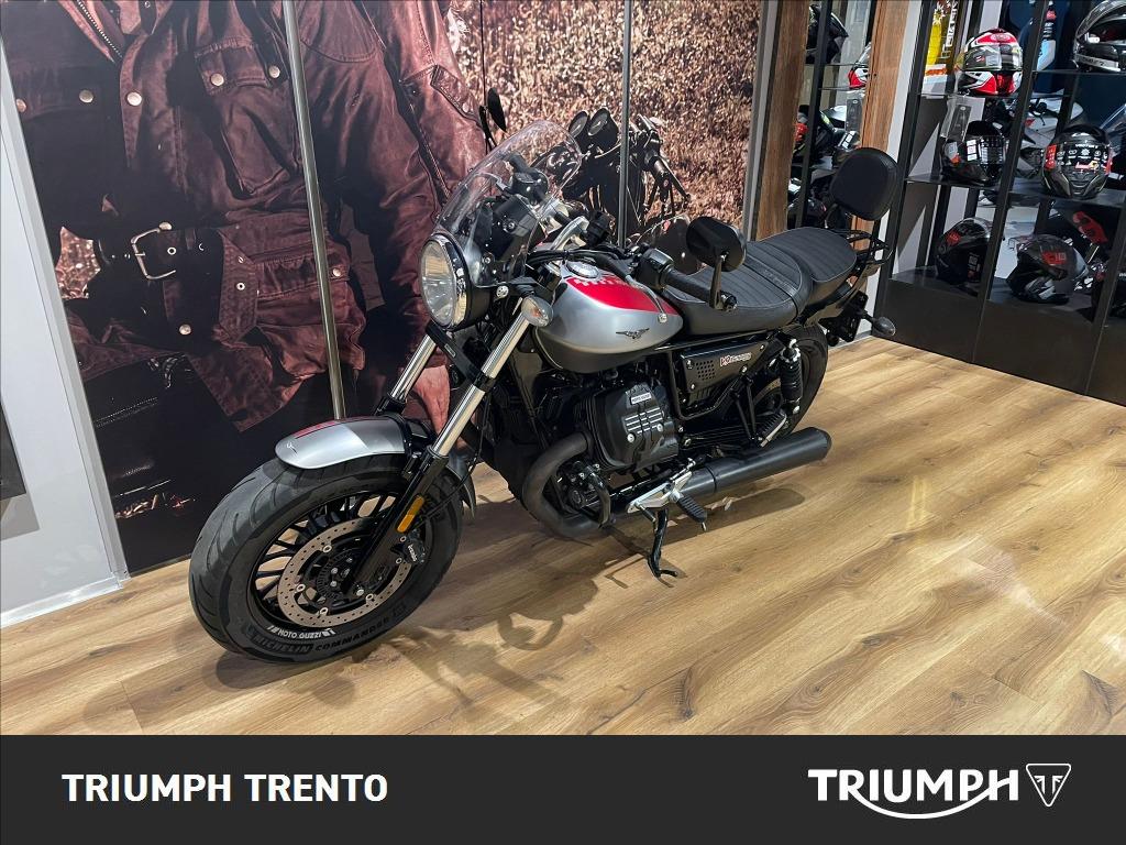 MOTO GUZZI V9 850 Bobber