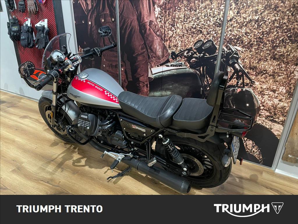 MOTO GUZZI V9 850 Bobber