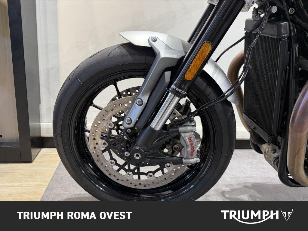 TRIUMPH Speed Twin 1200 Stealth Edition Abs