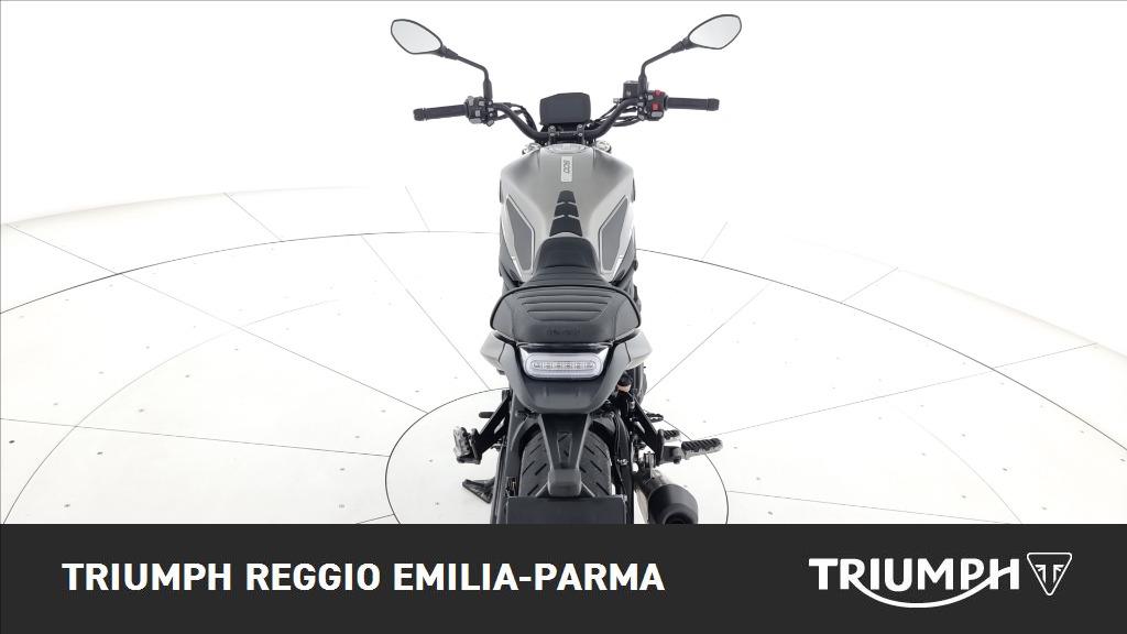 BENELLI Leoncino 800 