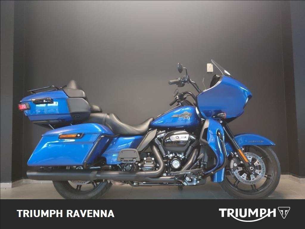 HARLEY DAVIDSON Road Glide 114 1868 Limited black finish Color