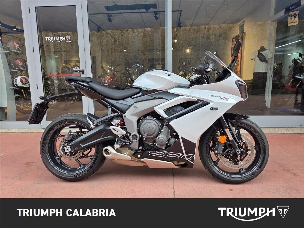 TRIUMPH Daytona 660 Abs #2