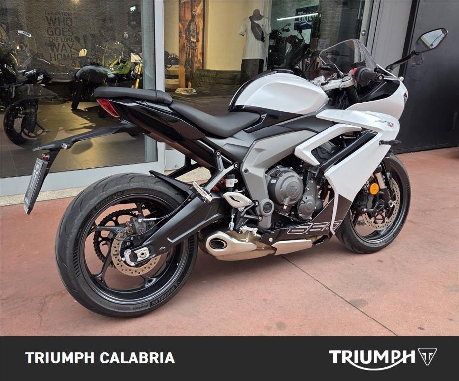 TRIUMPH Daytona 660 Abs #3