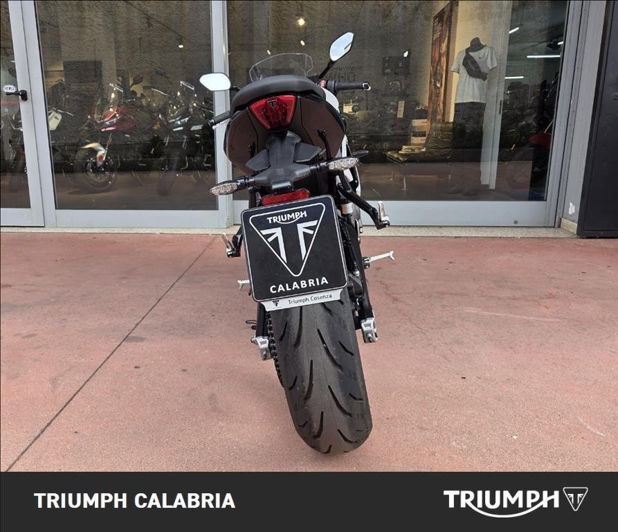 TRIUMPH Daytona 660 Abs #9