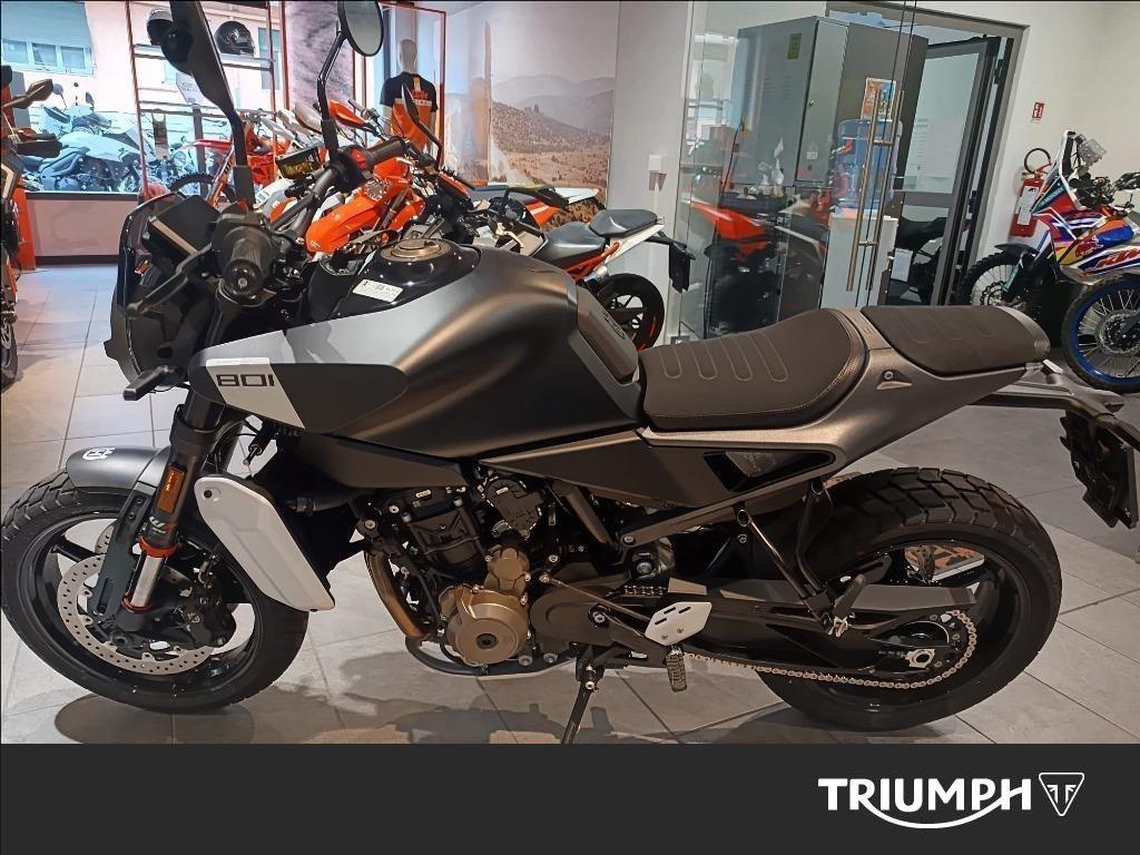 HUSQVARNA Svartpilen 801  #1