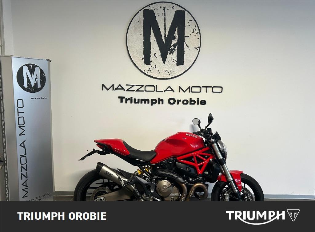 DUCATI Monster 821 Red