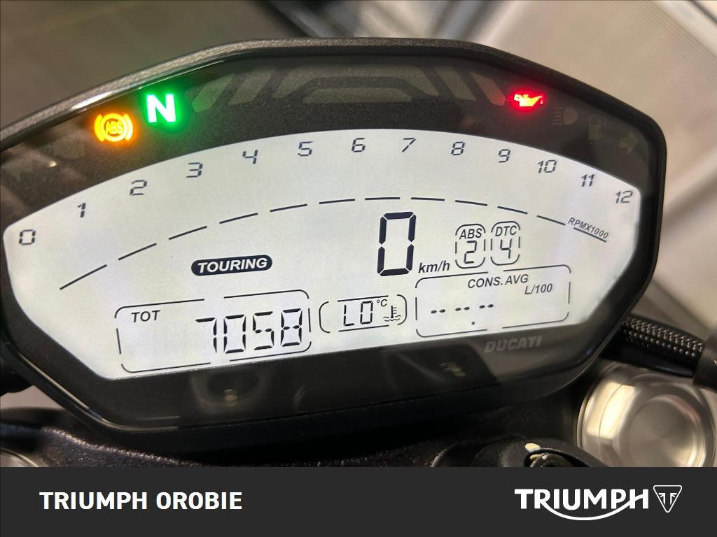 DUCATI Monster 821 Red #4