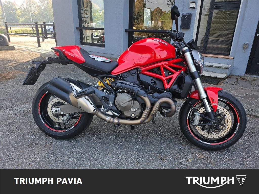 DUCATI Monster 821 Red