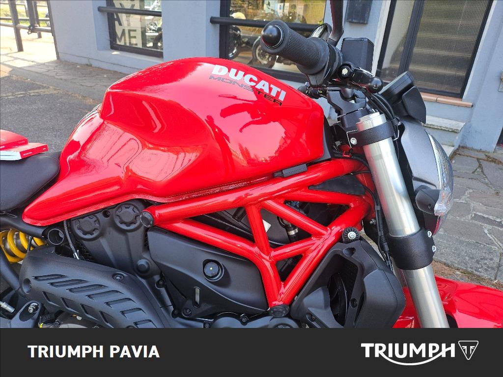 DUCATI Monster 821 Red