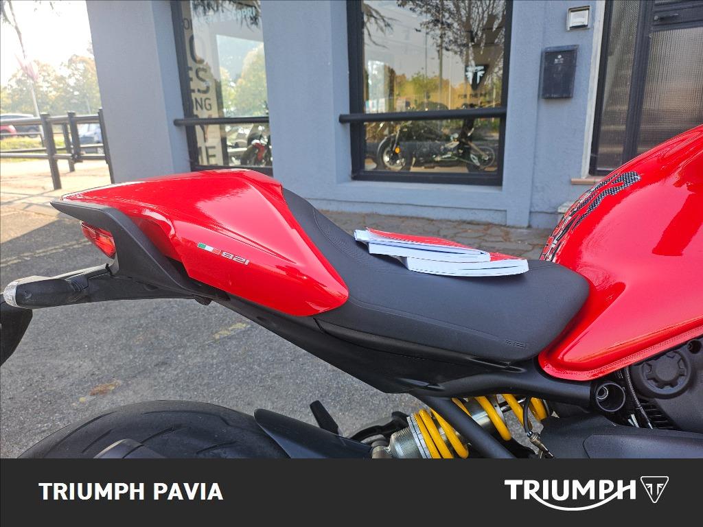 DUCATI Monster 821 Red