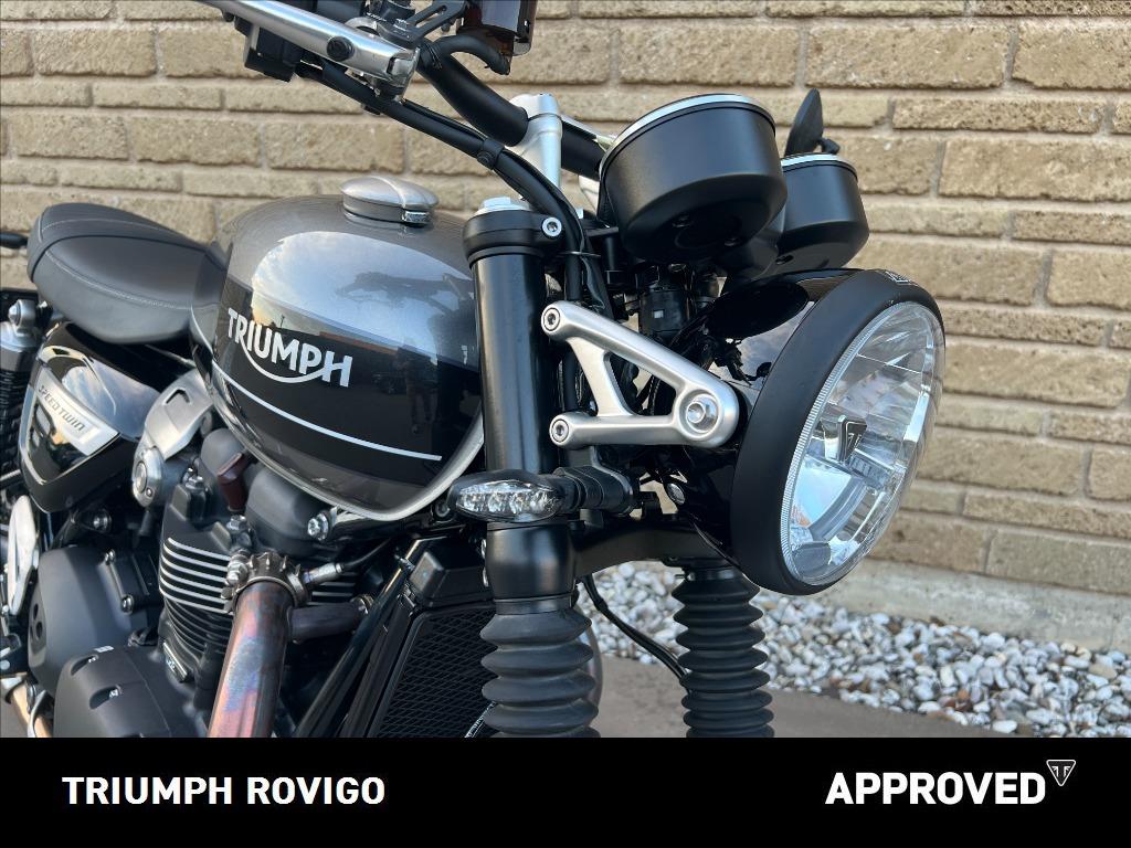 TRIUMPH Speed Twin 1200 Abs #9
