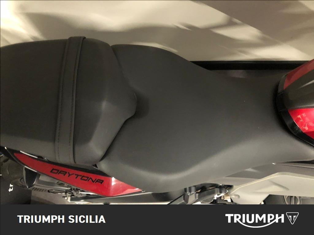 TRIUMPH Daytona 660 Abs
