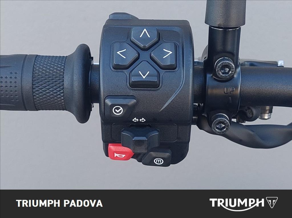 TRIUMPH Speed Twin 900 Phantom Black/Aurum Gold Abs