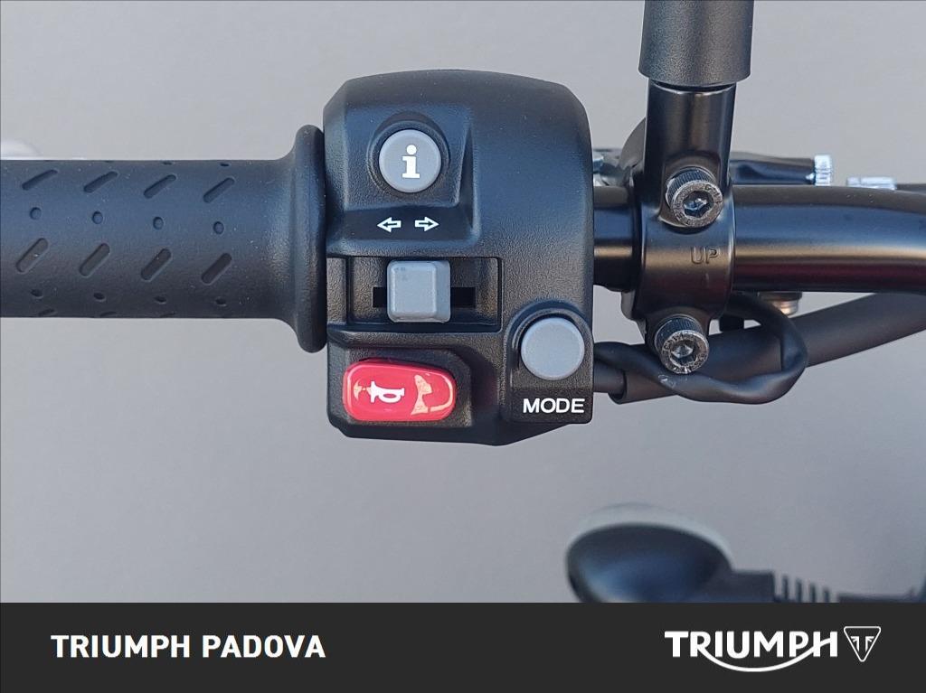 TRIUMPH Street Twin 900 