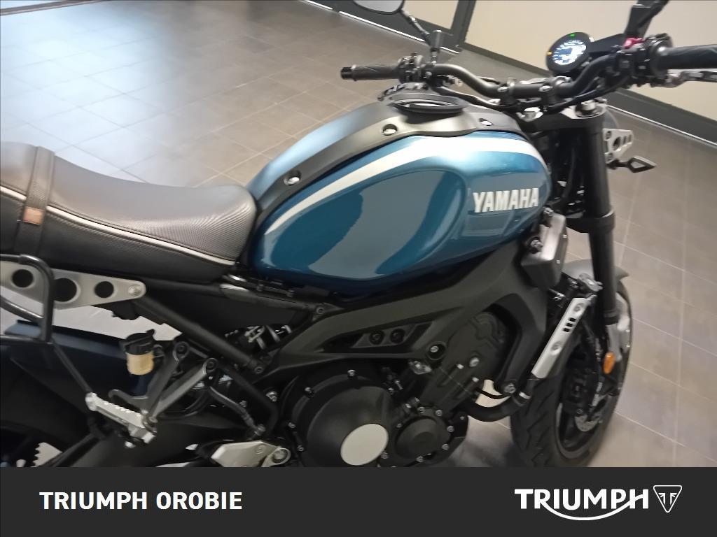 YAMAHA XSR 900 Abs #8