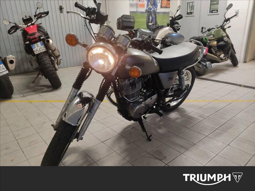 YAMAHA SR 400 