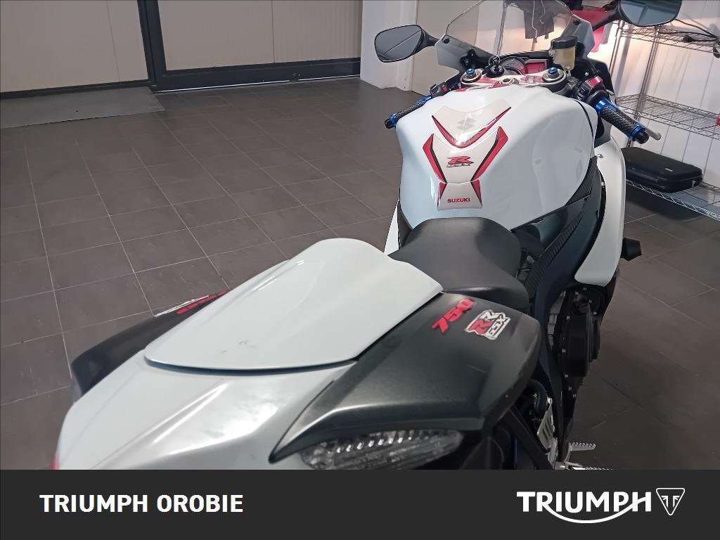 SUZUKI GSX-R 750 