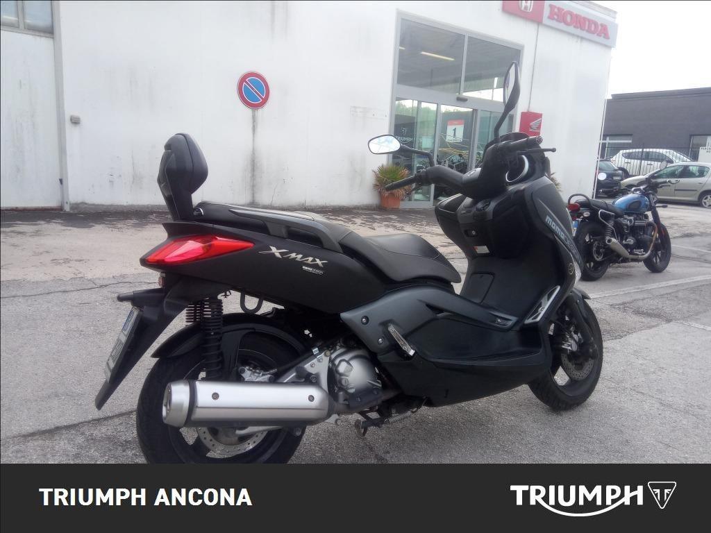 YAMAHA X-Max 250 Momodesign