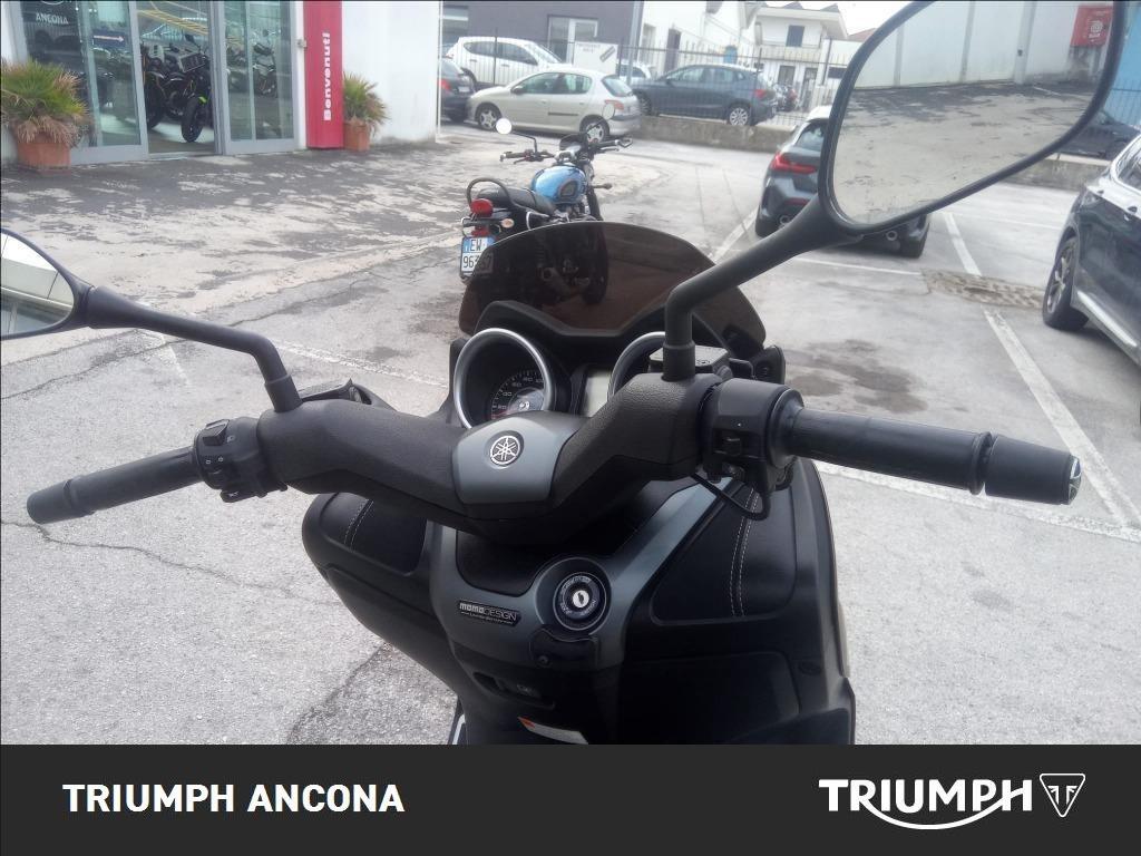 YAMAHA X-Max 250 Momodesign