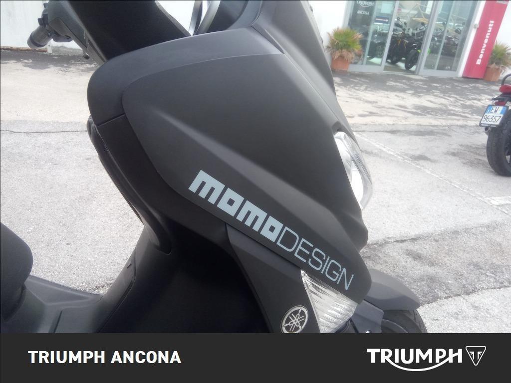 YAMAHA X-Max 250 Momodesign