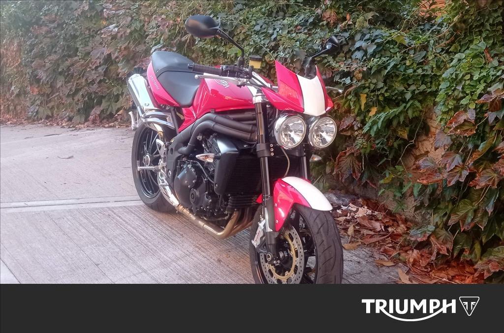 TRIUMPH Speed Triple 1050 
