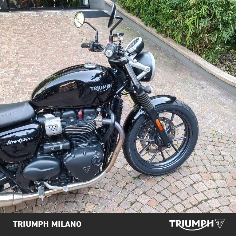TRIUMPH Street Twin 900 