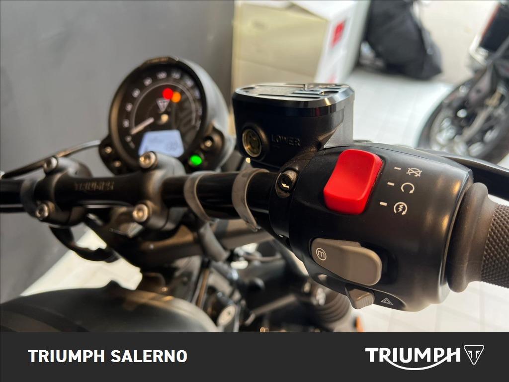 TRIUMPH Bonneville 1200 Bobber E5