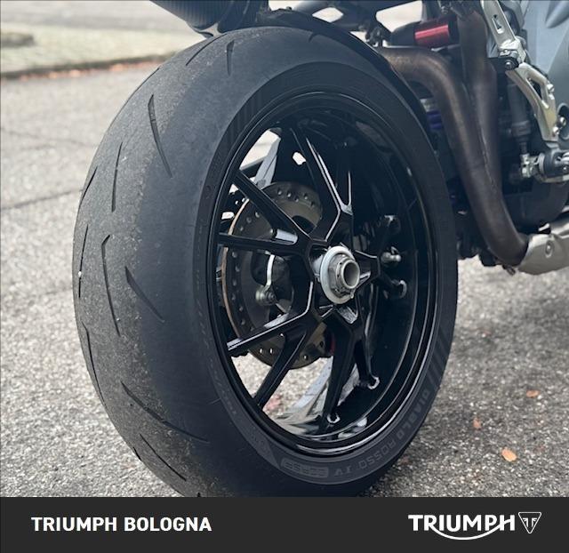 TRIUMPH Speed Triple 1050 