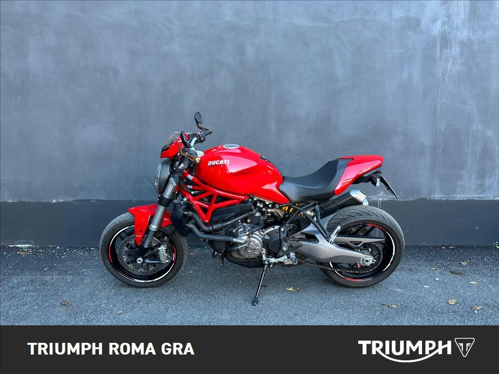 DUCATI Monster 821 Red