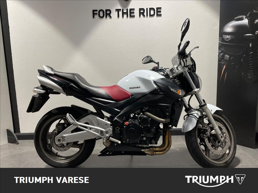 SUZUKI GSR 600 