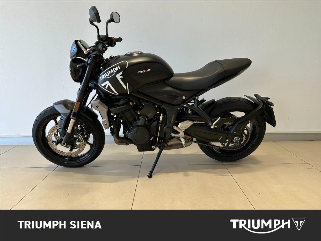 TRIUMPH Trident 660 dep.A2 Abs #2