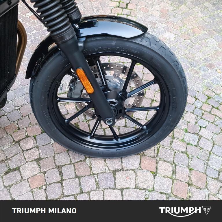 TRIUMPH Street Twin 900 