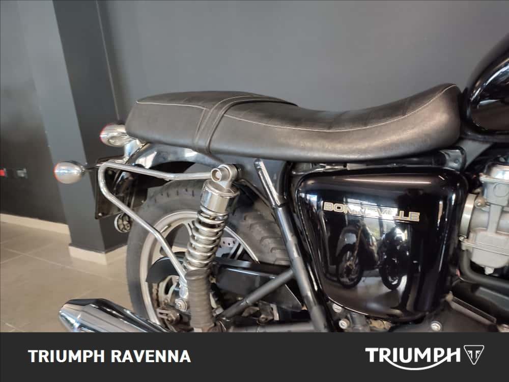 TRIUMPH Bonneville 865 SE