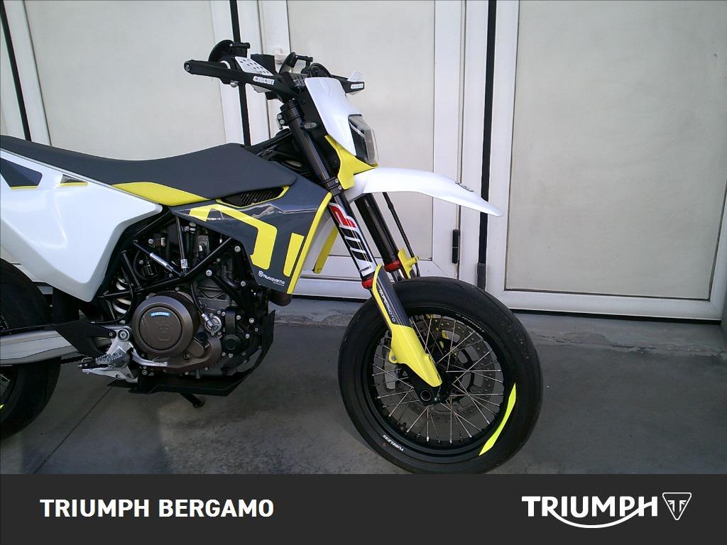 HUSQVARNA Supermoto 701 4T  #7