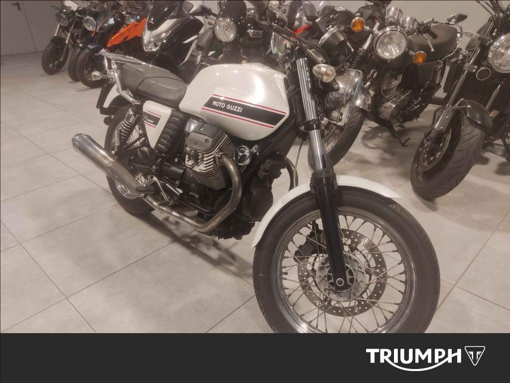 MOTO GUZZI V7 750 Classic #0